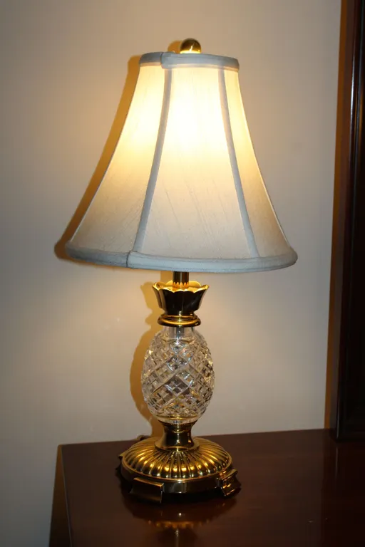 Crystal Pineapple Table Lamp