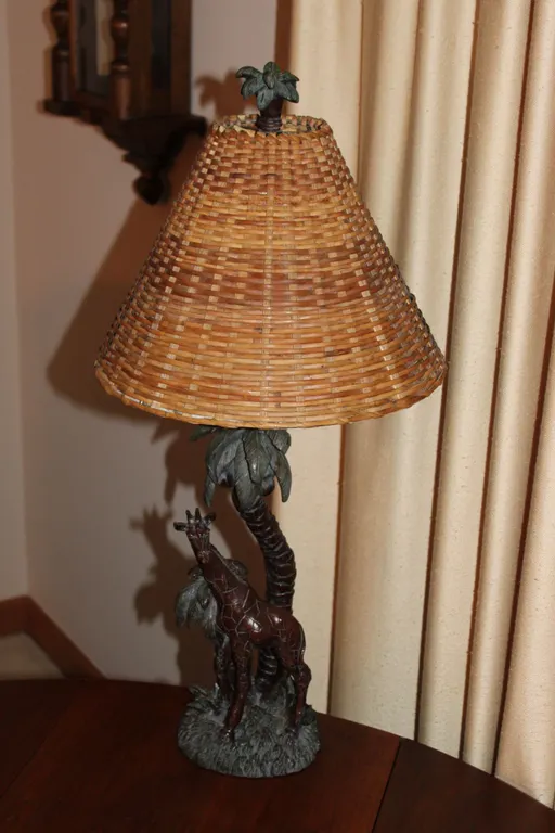 Giraffe Table Lamp