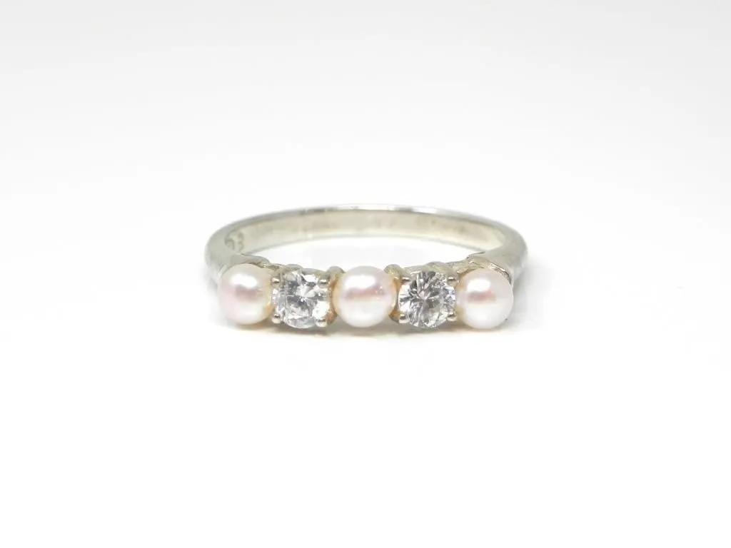 STERLING SILVER 3 PEARL AVON RING 2.68g
