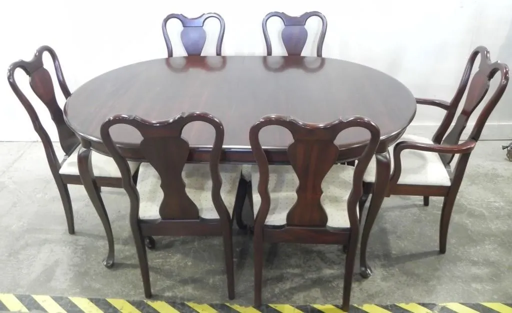 GIBBARD SOLID MAHOGANY DINING TABLE W/6 CHAIRS