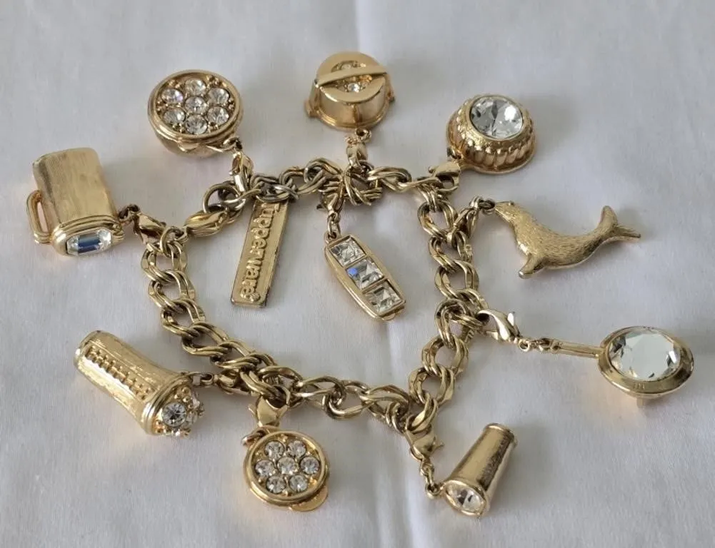 Rare Tupperware 1980's Manager Award 10 Charm