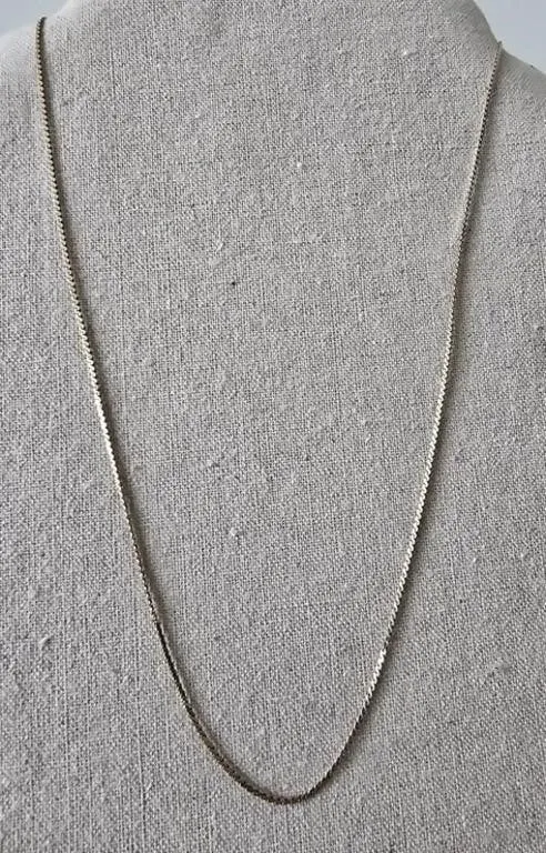 585 14K Gold Chain 18"