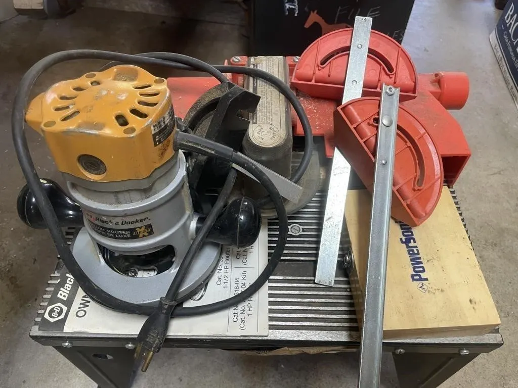 Sears Craftsman router table and a Black &