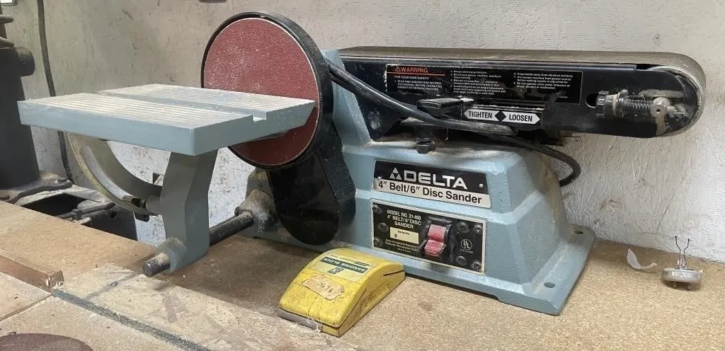 Vintage Delta 4" Belt/6" Disc Sander.