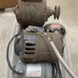 Six electric motors. All turn freely.