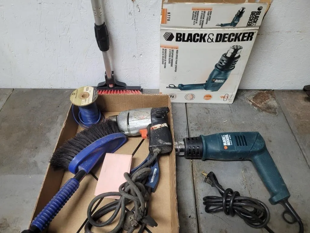 Vintage Skill 3/8 Drill , Black & Decker H