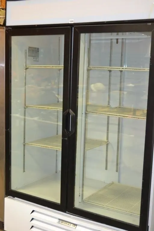 Commercial Cooler 2 Glass doors with adjus. shelv