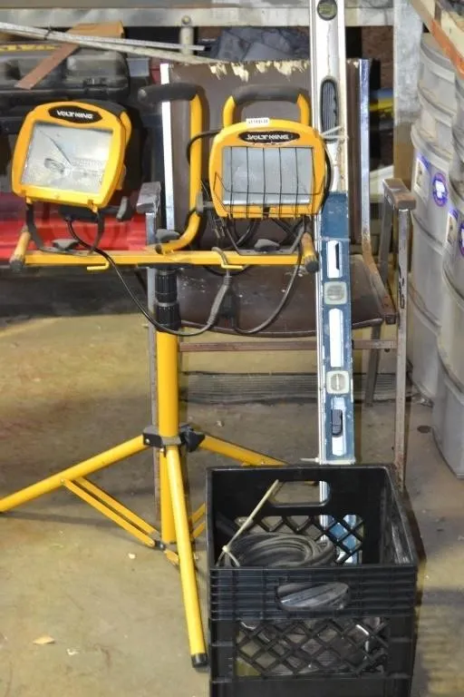 2 levels , work lamp, sealing strips for coolers