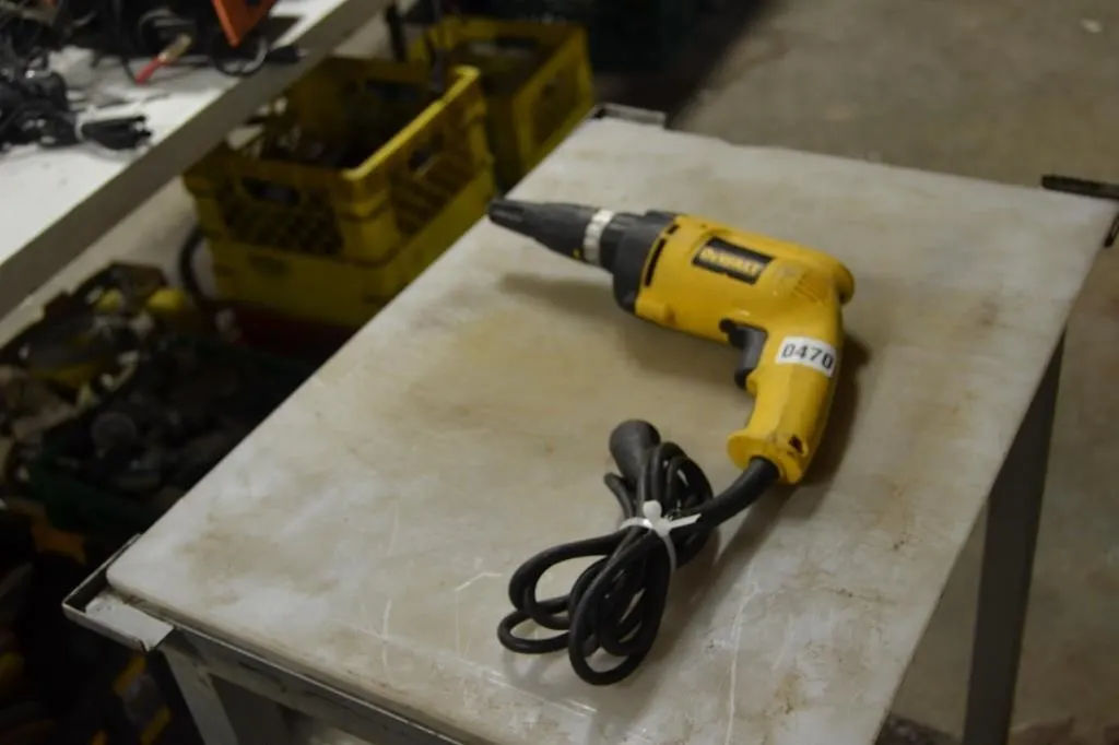 Dewalt chip rock gun