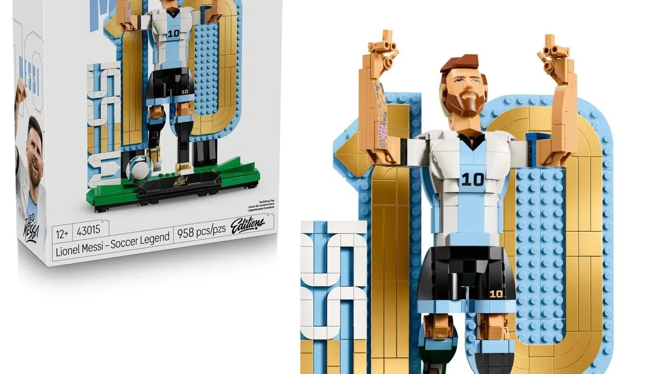 LEGO Lionel Messi Soccer Legend 43015 Building Set