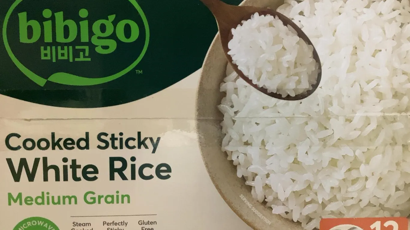 Bibigo Cooked Sticky White Rice 7.4oz 12pk Bowls