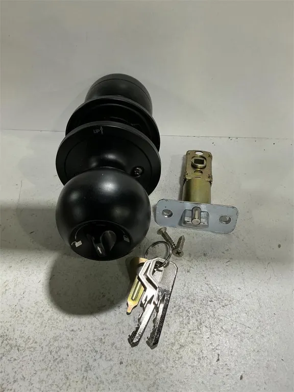 Matte Black Keyed Entry Door Knob Set