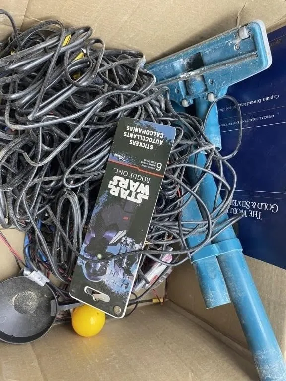 Mixed Lot: Cables, Star Wars Stickers, Scooter