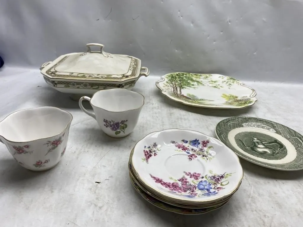 China tea set: tureen, cups, saucers & decorative