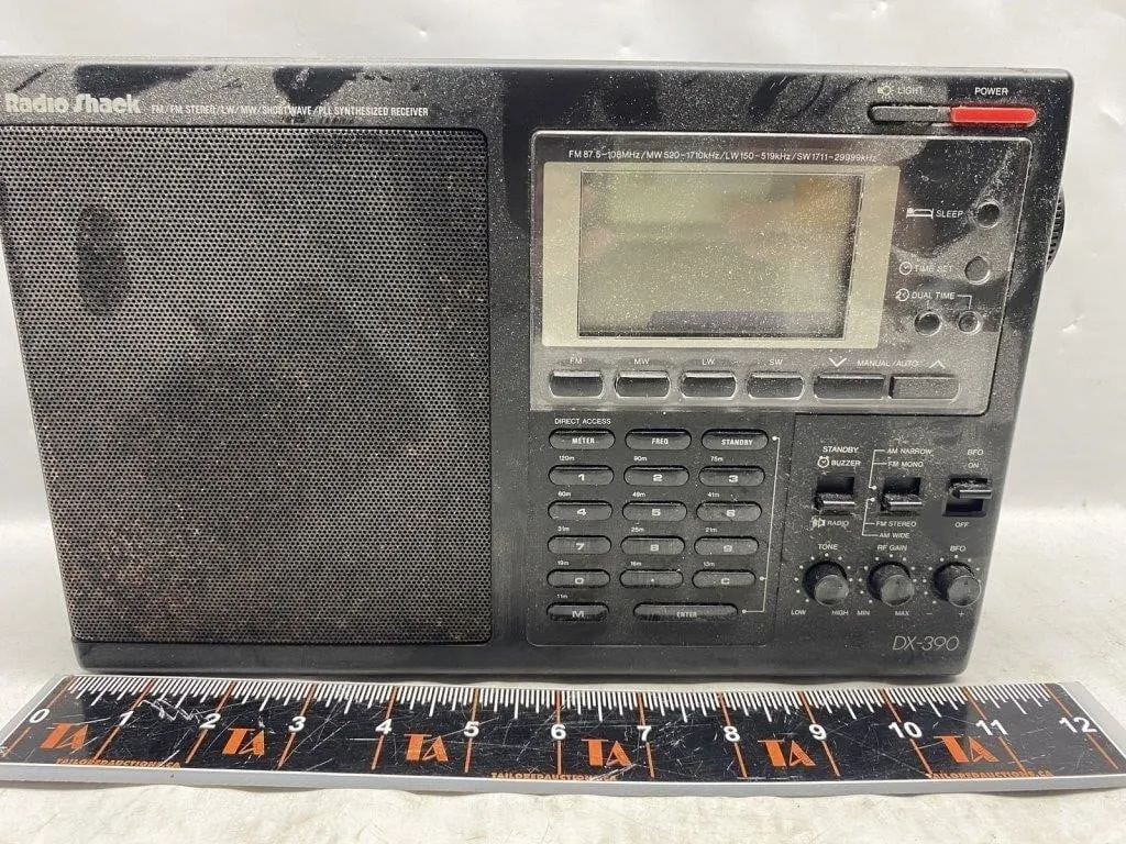 Radio Shack DX-390 Shortwave Receiver