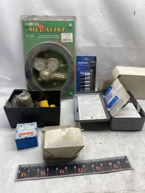Tools & Hardware Lot: Regulator, Timer, Hole Saws