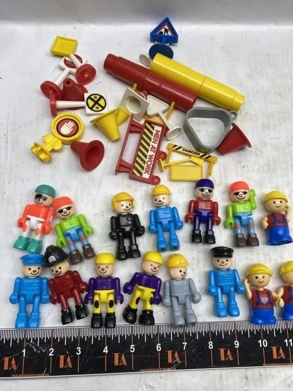 Toy Construction Figures & Signs Lot