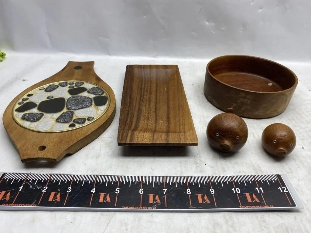 Danesco Wood Dishes & Bird Figurines Lot