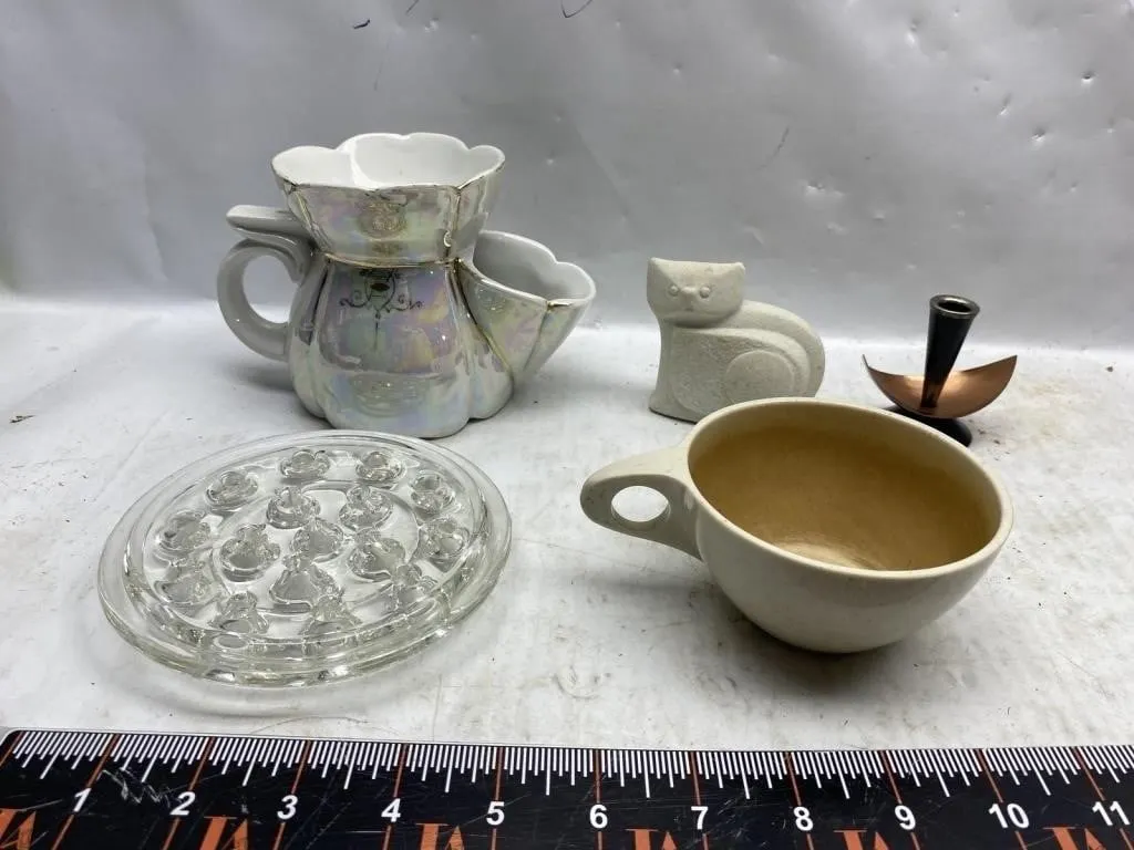 Mixed Decor Lot: Lusterware Pitcher, Cat Figurine