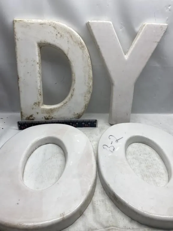 Set of 4 Vintage Plastic Sign Letters "D O Y O"