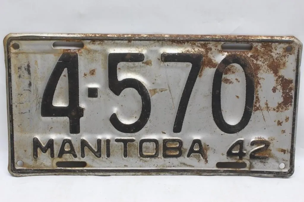 Vintage 1942 Manitoba License Plate 4-570