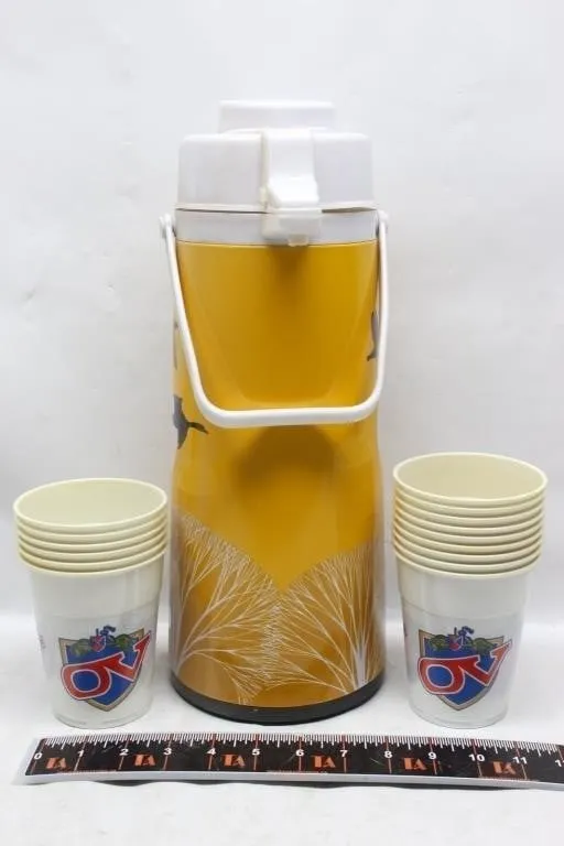 Goose Design Airpot with Plastic Cups