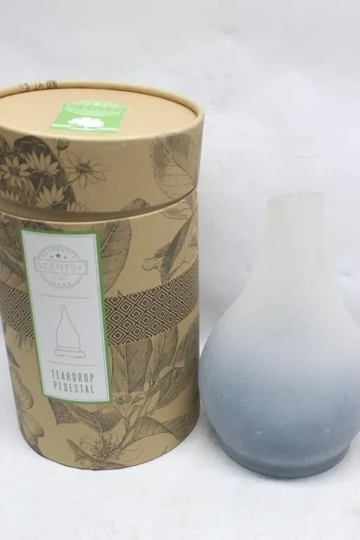 Scentsy Teardrop Pedestal Diffuser - Blue Ombre