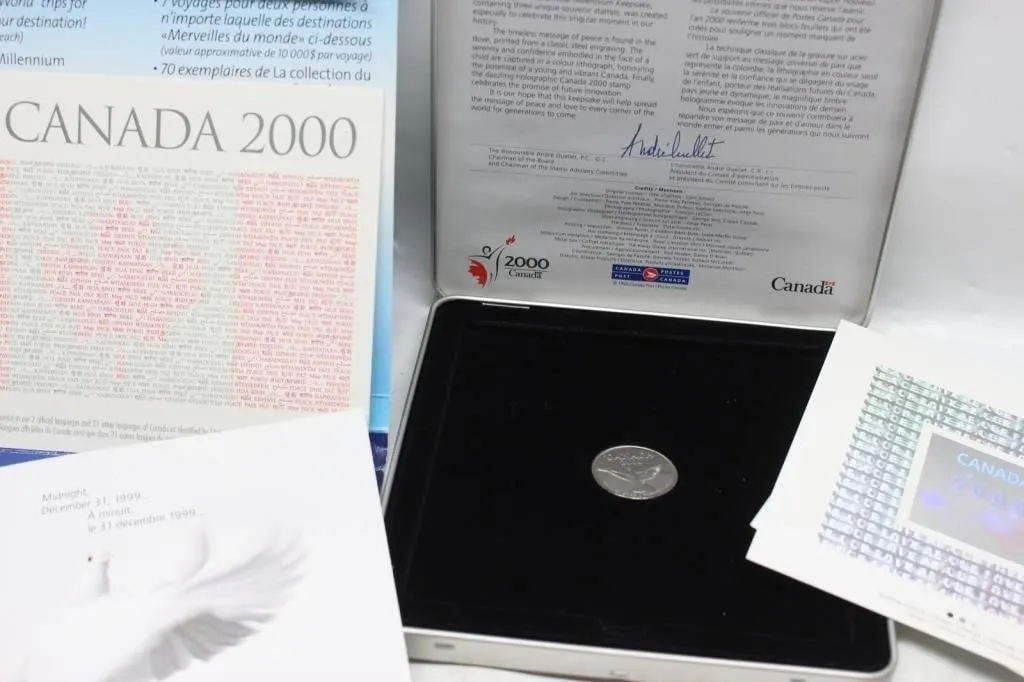 Canada 2000 Millennium Keepsake Coin & Stamp Set