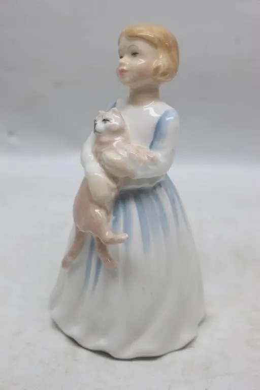 Royal Doulton "My First Pet" HN 3122 Figurine