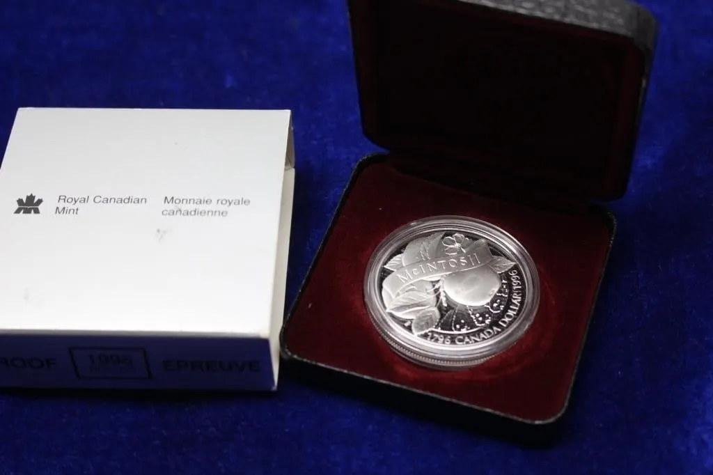 1996 Royal Canadian Mint Proof Silver Dollar -