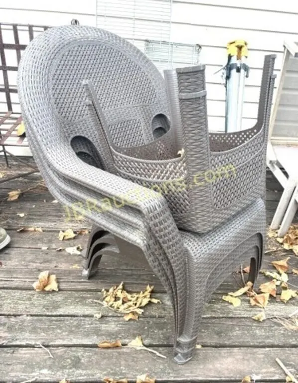 (3) PLASTIC PATIO CHAIRS & (2) MATCHING END TABLES
