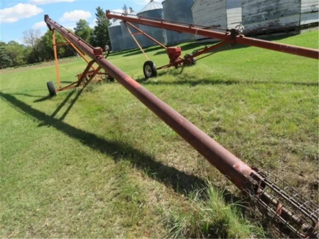 45' x 8" Sakundiak pto Grain Auger, 540 pto