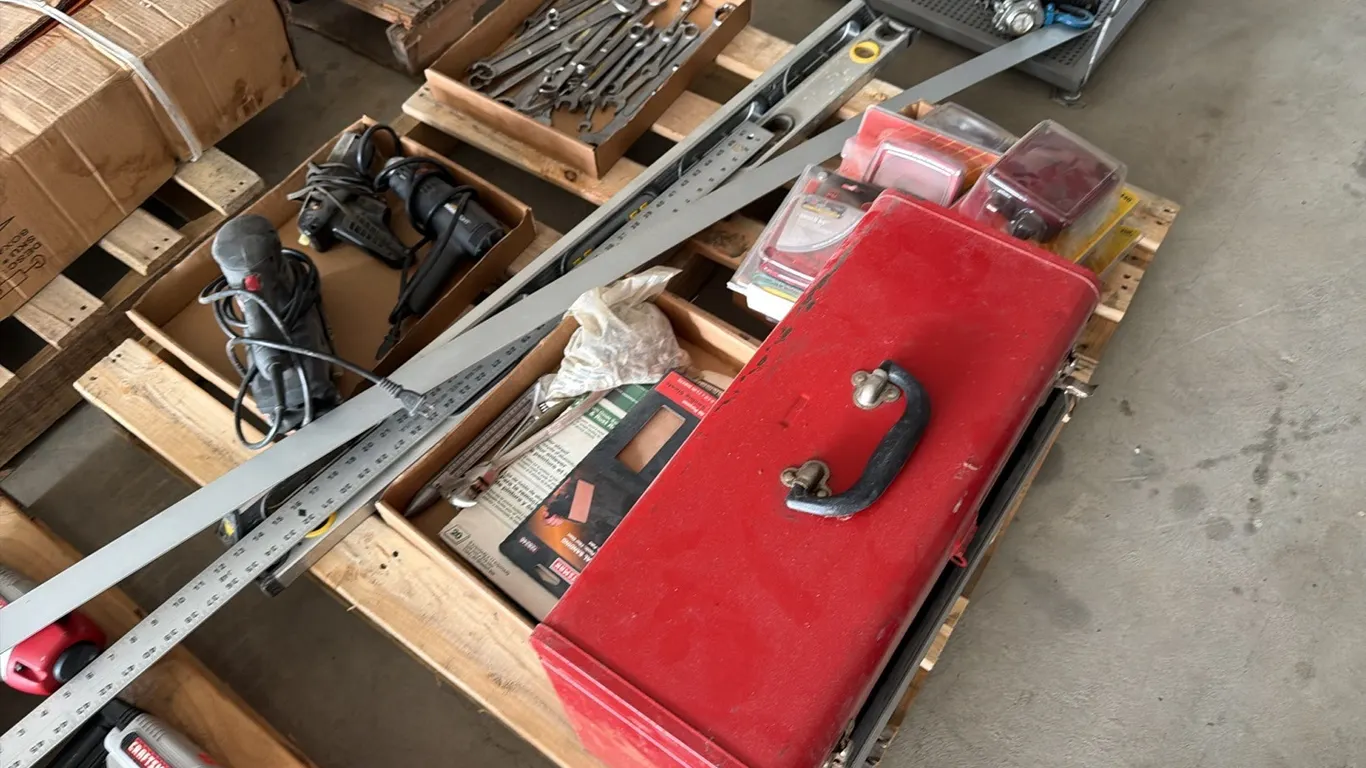 Assorted tools & hardware