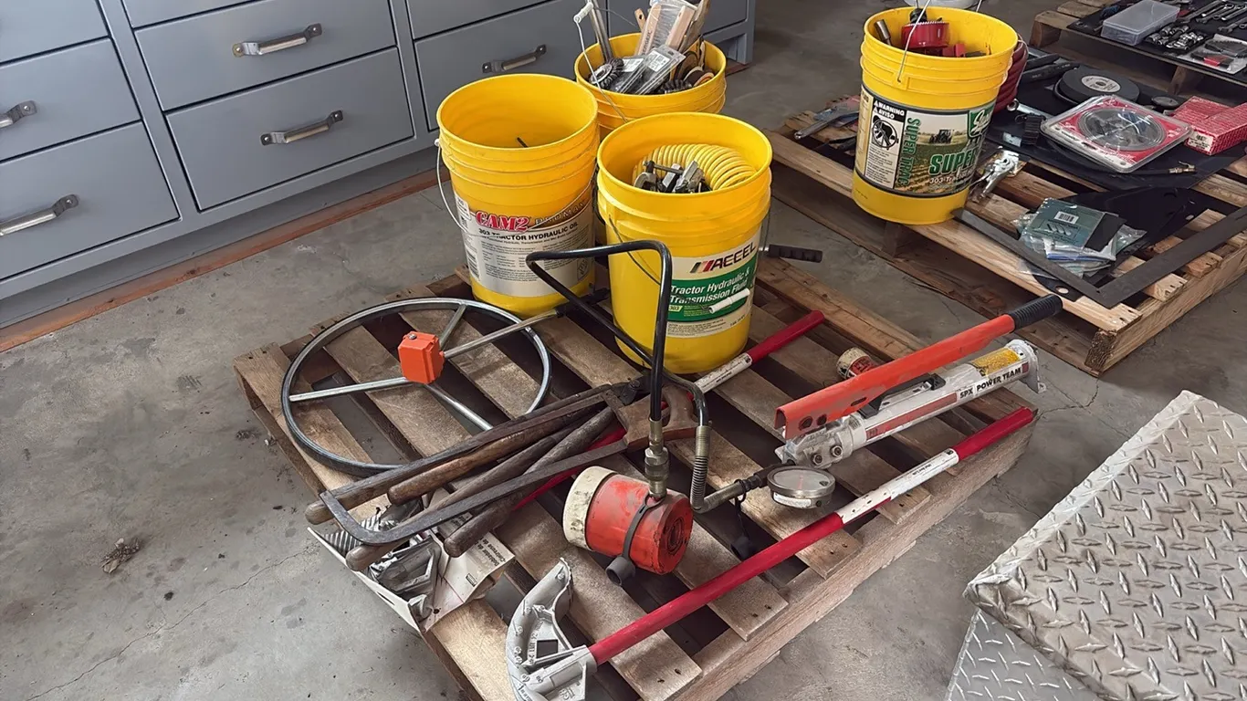 SPX Power Team 10t porta-power w/ 2) GB pipe bender, rollatape & assorted hardware