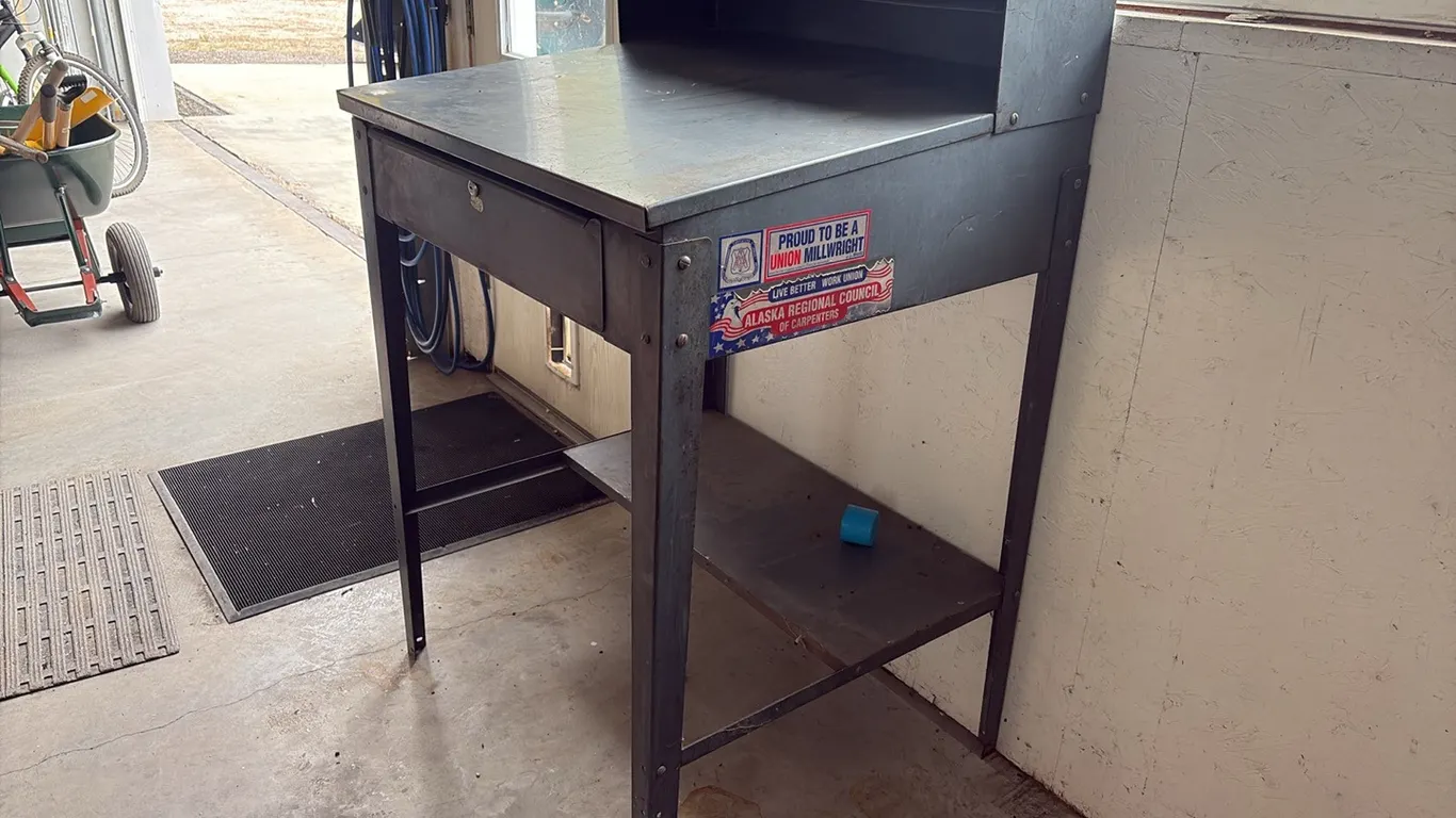 34.5" x30"x53" Shop stationary