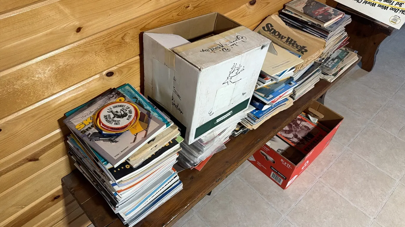 Large quantity of Ski-Doo & snowmobile periodicals, magazines & literature