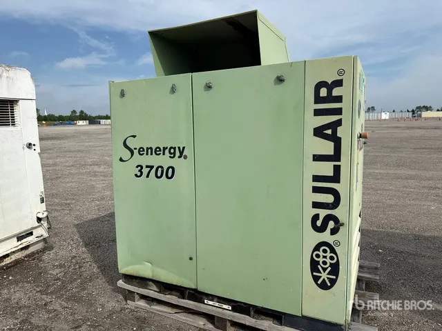 Sullair 3700 251 cfm Skid-Mounted Air Compressor