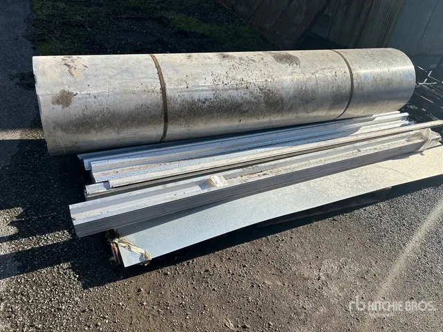 Quantity of Aluminum Trailer Panels and Supports