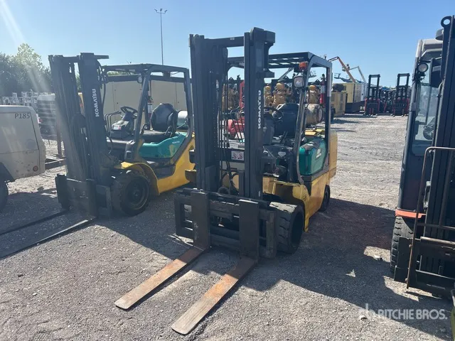 Komatsu FG45ST-8 Pneumatic Tire Forklift (Inoperable)