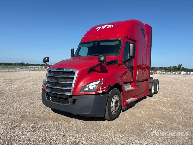 2019 Freightliner Cascadia 126 6x4 T/A Sleeper Truck Tractor