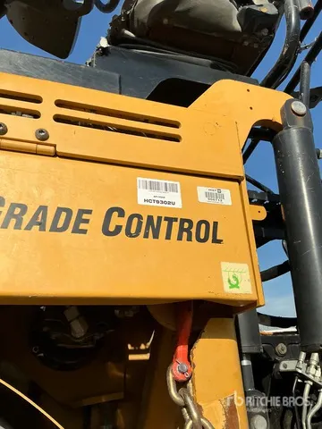 2015 Cat AP1000F Asphalt Paver