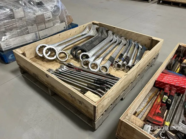 Quantity of Heavy Duty Mechanics Wrenches