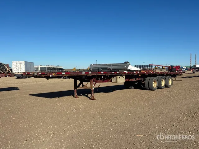 2014 Manac 53 ft Tri/A Flatbed Oilfield Trailer