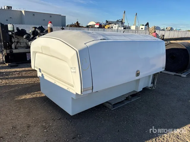 Space Cap 9 Ft Truck Cap