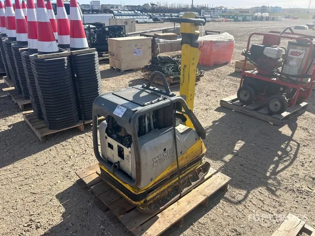 2018 Wacker Neuson DPU6555 Reversible Vibratory Plate Compactor