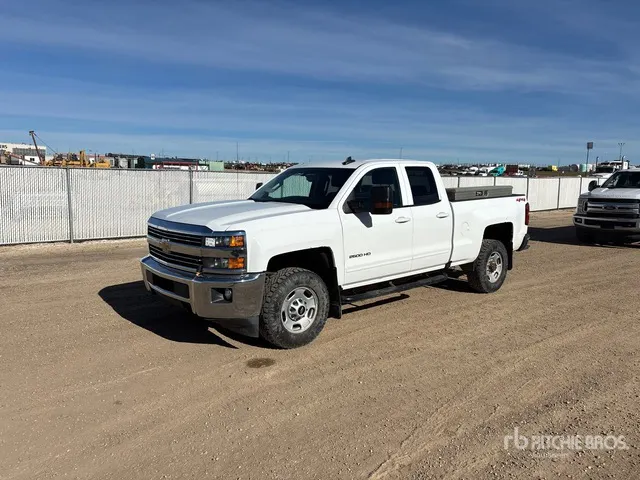 2018 Chevrolet Silverado 2500 HD LT 4x4 Extended Cab Pickup