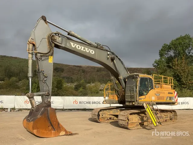 2013 Volvo EC480DL Tracked Excavator