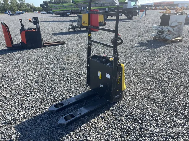 2020 Hyster P1.6 1600 kg Electric Pallet Jack