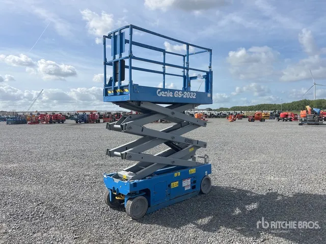 2016 Genie GS-2032 Electric Scissor Lift