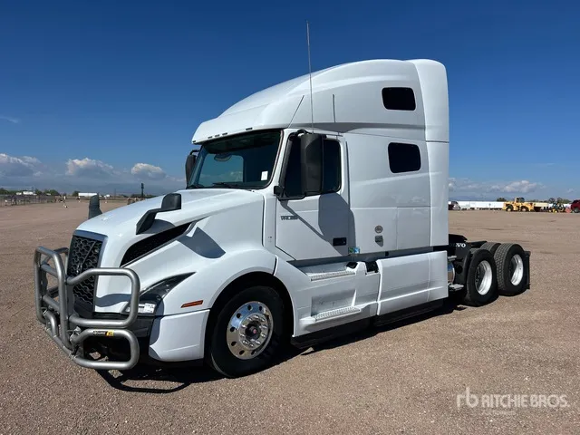 2022 Volvo VNL760 6x4 T/A Sleeper Truck Tractor